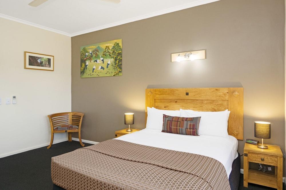 Quality Hotel Darwin Airport Екстериор снимка A room at the hotel