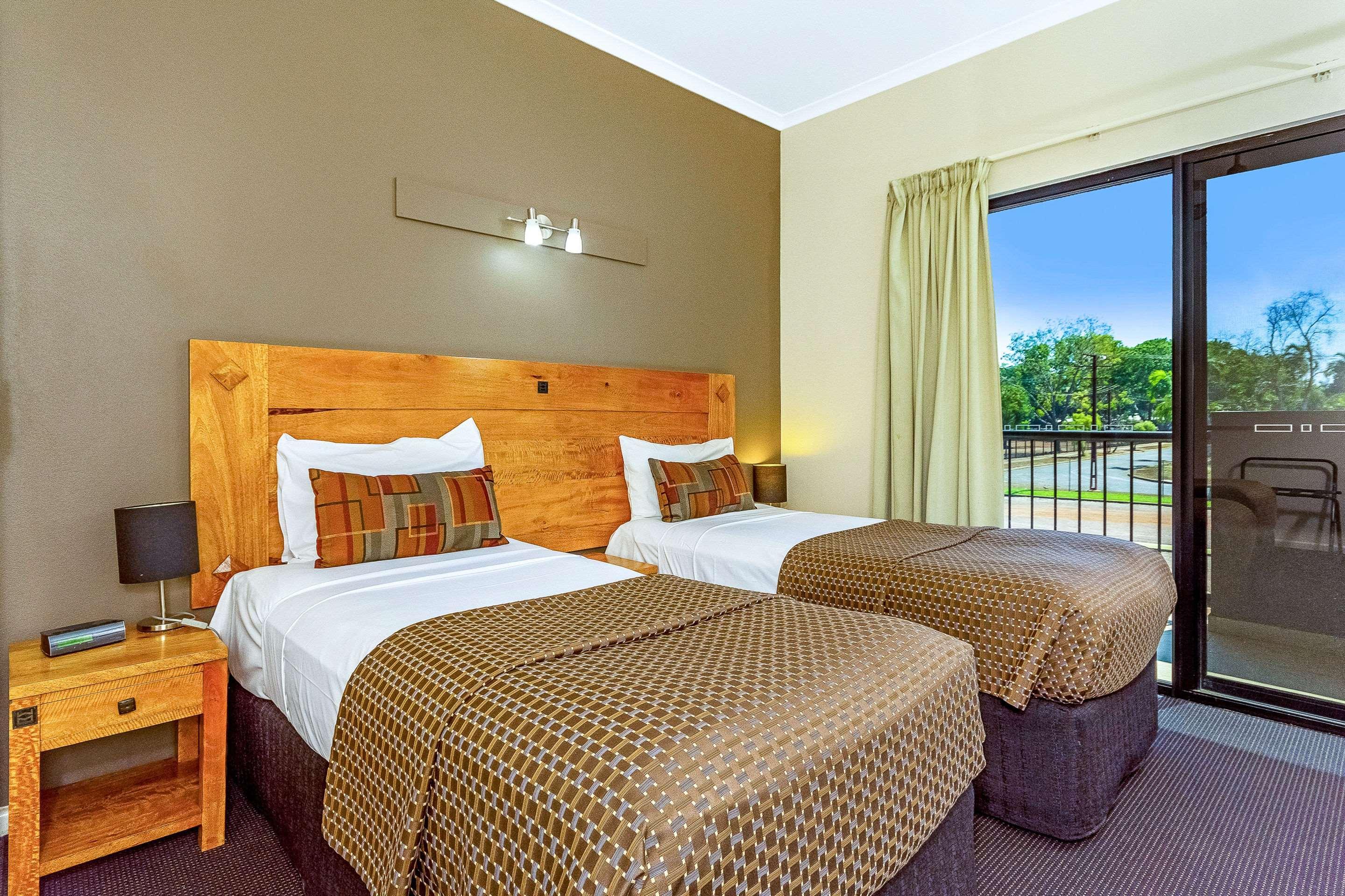 Quality Hotel Darwin Airport Екстериор снимка A typical room at the Mantra on Lake