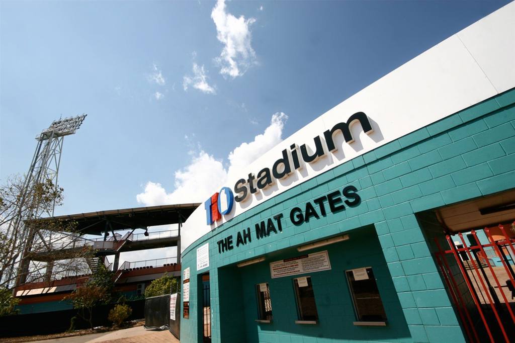 Quality Hotel Darwin Airport Съоръжения снимка The Ah Ma gates at the Melbourne Cricket Ground