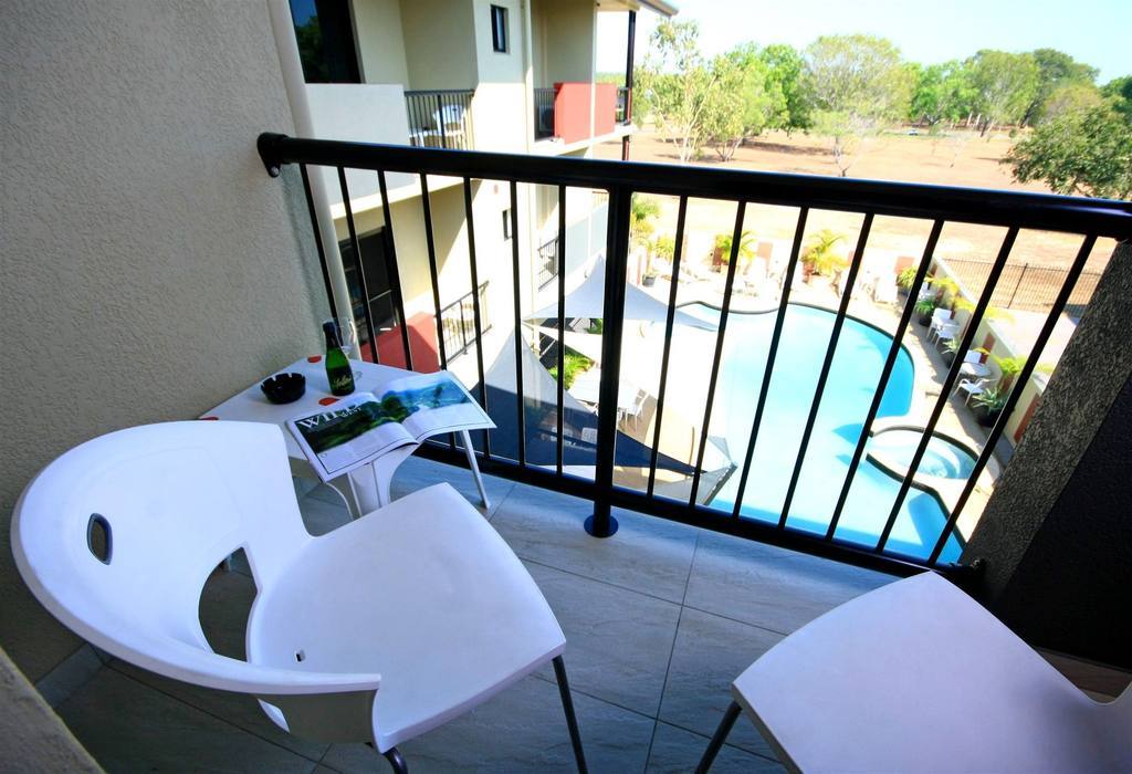 Quality Hotel Darwin Airport Стая снимка A balcony